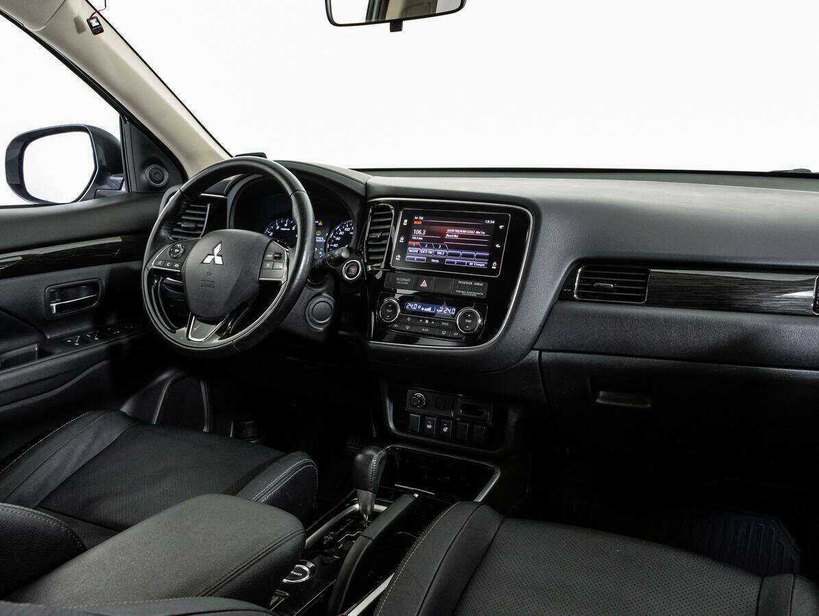 Купить Mitsubishi Outlander, 2018, 59 437 км, фото №9