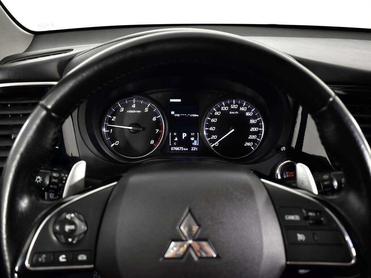 Купить Mitsubishi Outlander, 2016, 76 674 км, фото №11