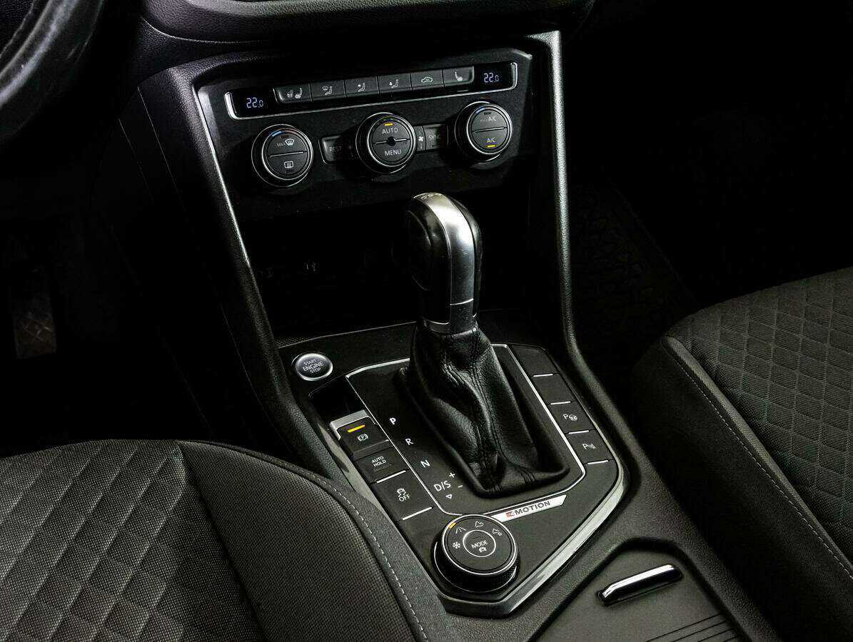 Купить Volkswagen Tiguan, 2017, 160 237 км, фото №12