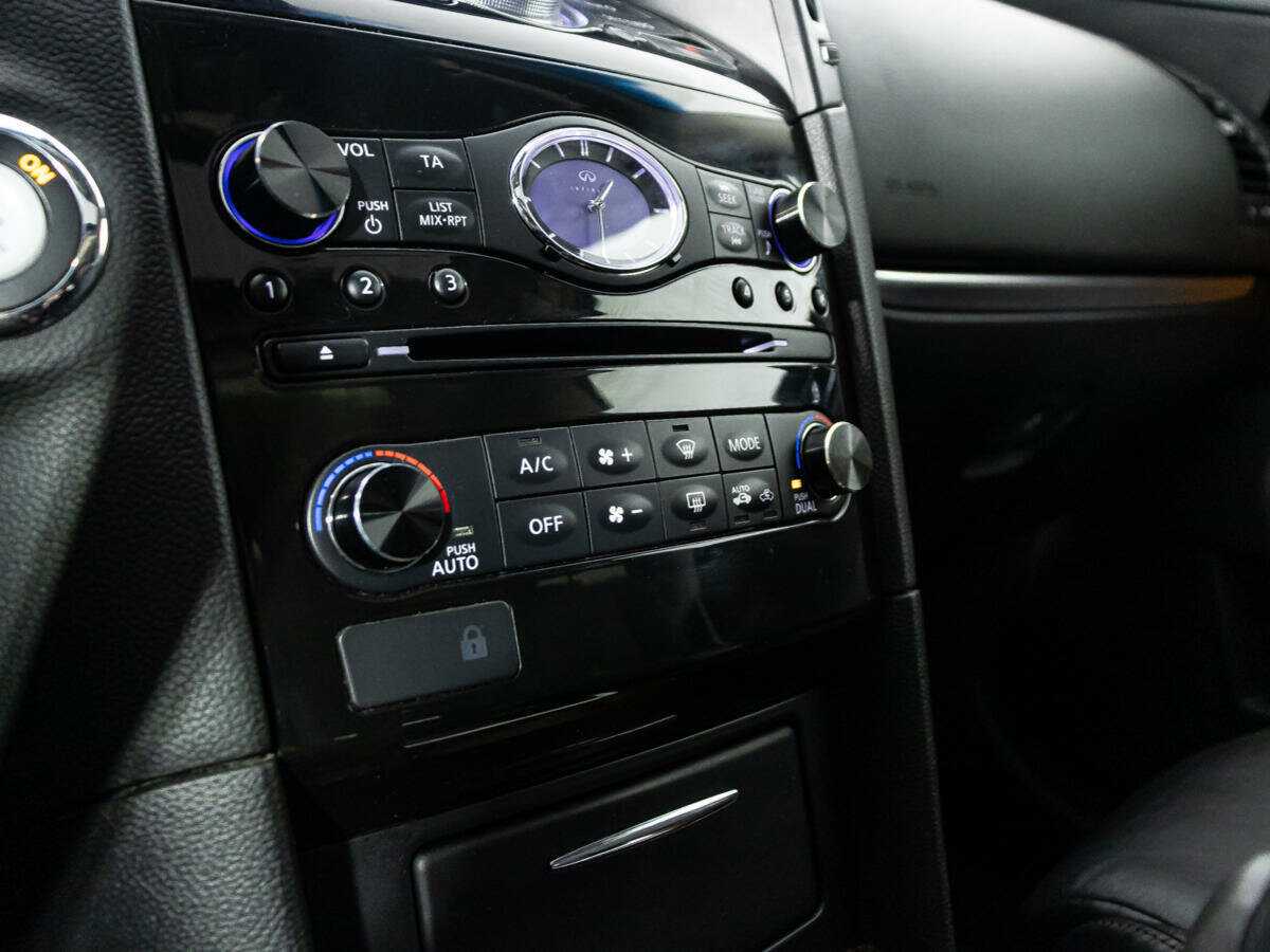 Купить Infiniti FX37, 2012, 156 275 км, фото №17