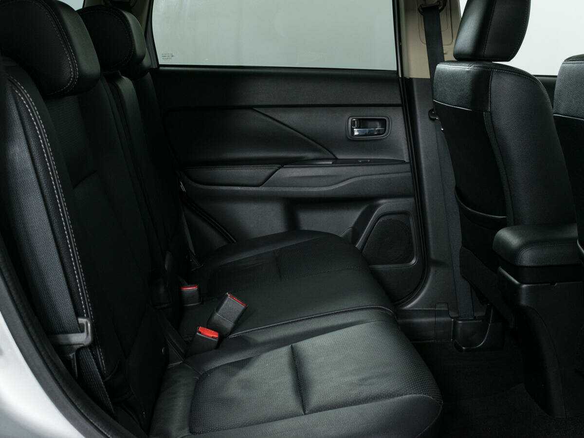 Купить Mitsubishi Outlander, 2017, 134 690 км, фото №10