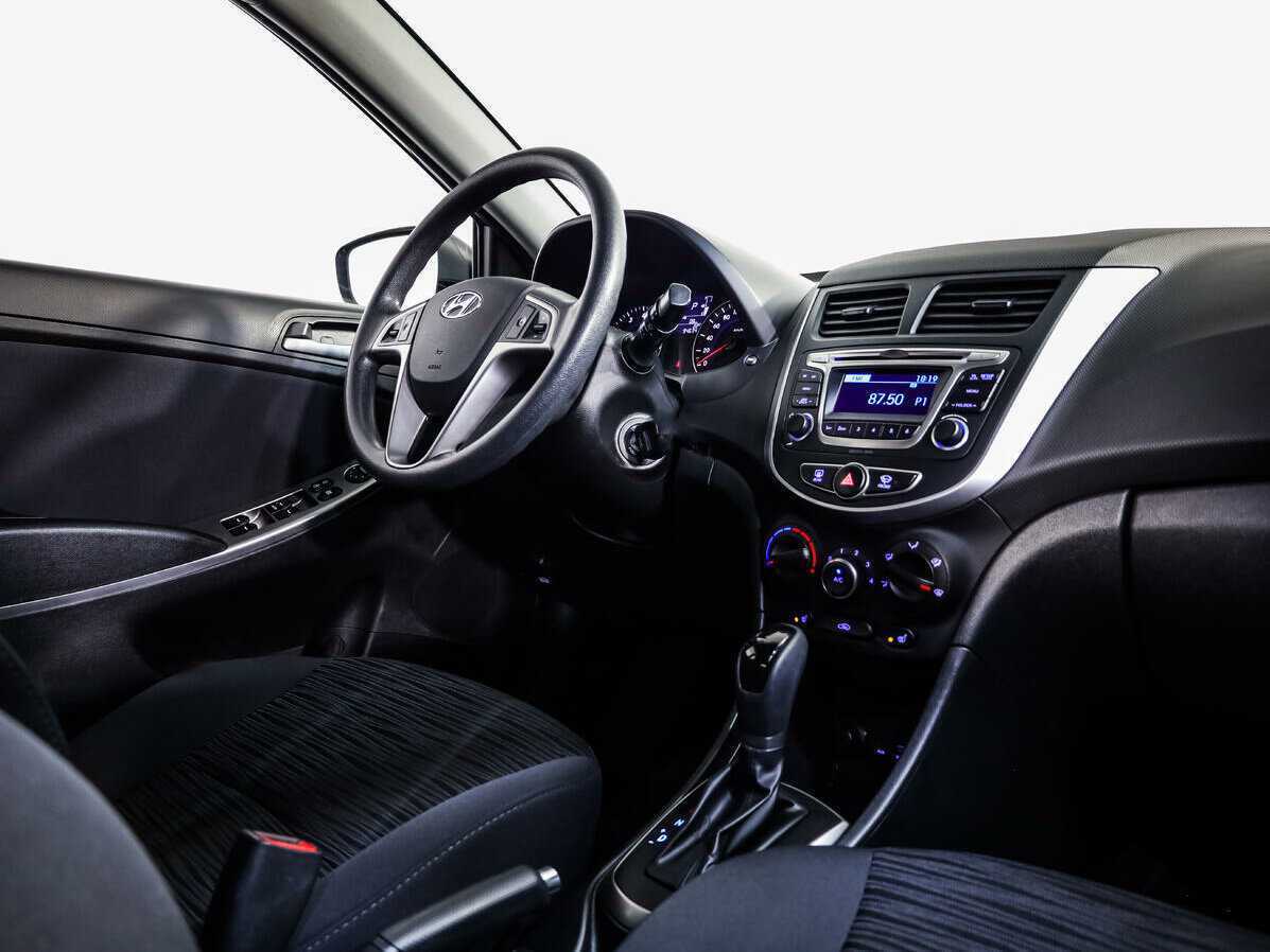 Купить Hyundai Solaris, 2015, 94 634 км, фото №8