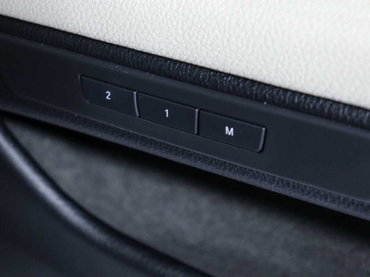 Купить BMW 5 серии 535i xDrive, 2012, 116 498 км, фото №16