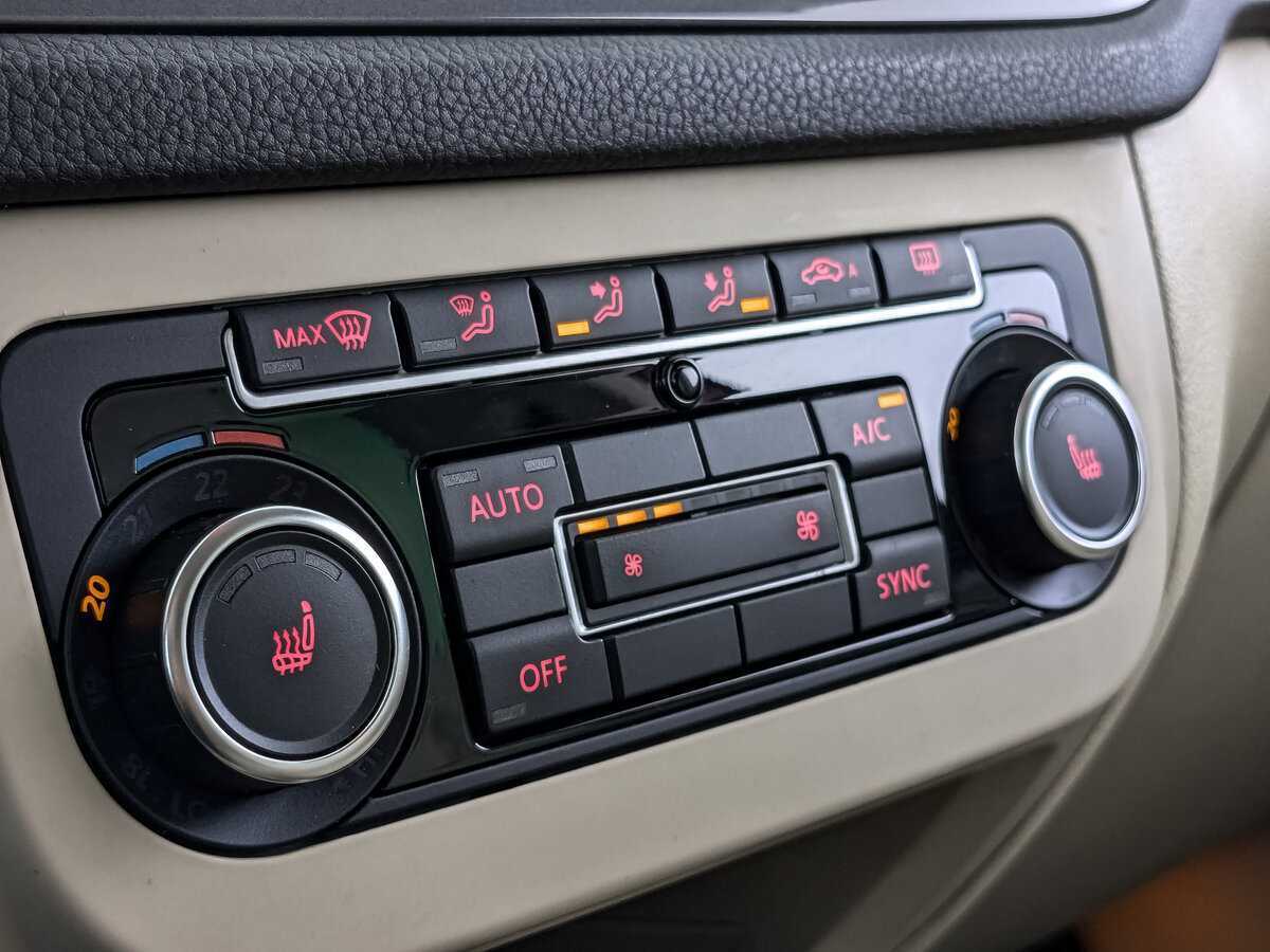 Купить Volkswagen Tiguan, 2014, 124 149 км, фото №17