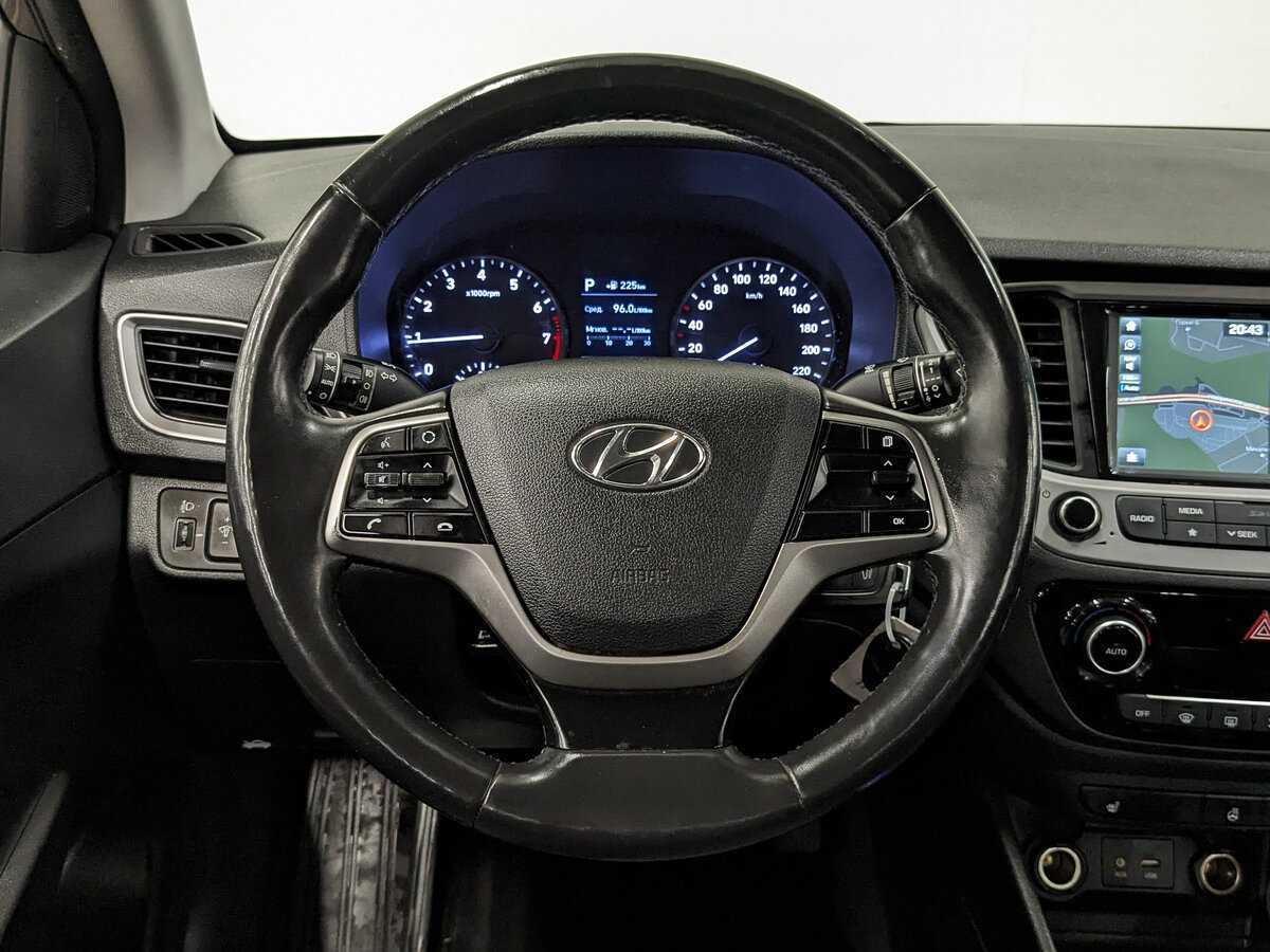 Купить Hyundai Solaris, 2018, 129 664 км, фото №18