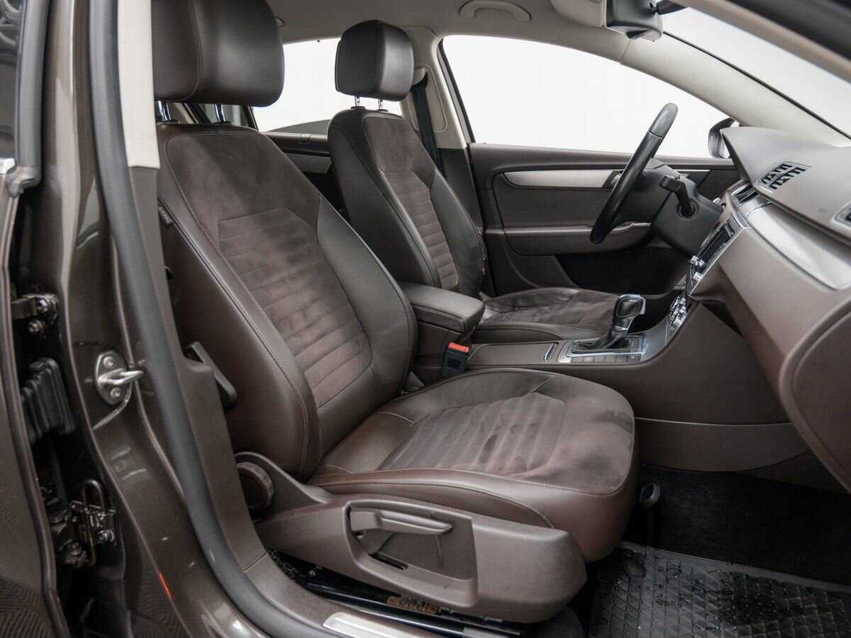 Купить Volkswagen Passat, 2012, 215 000 км, фото №9