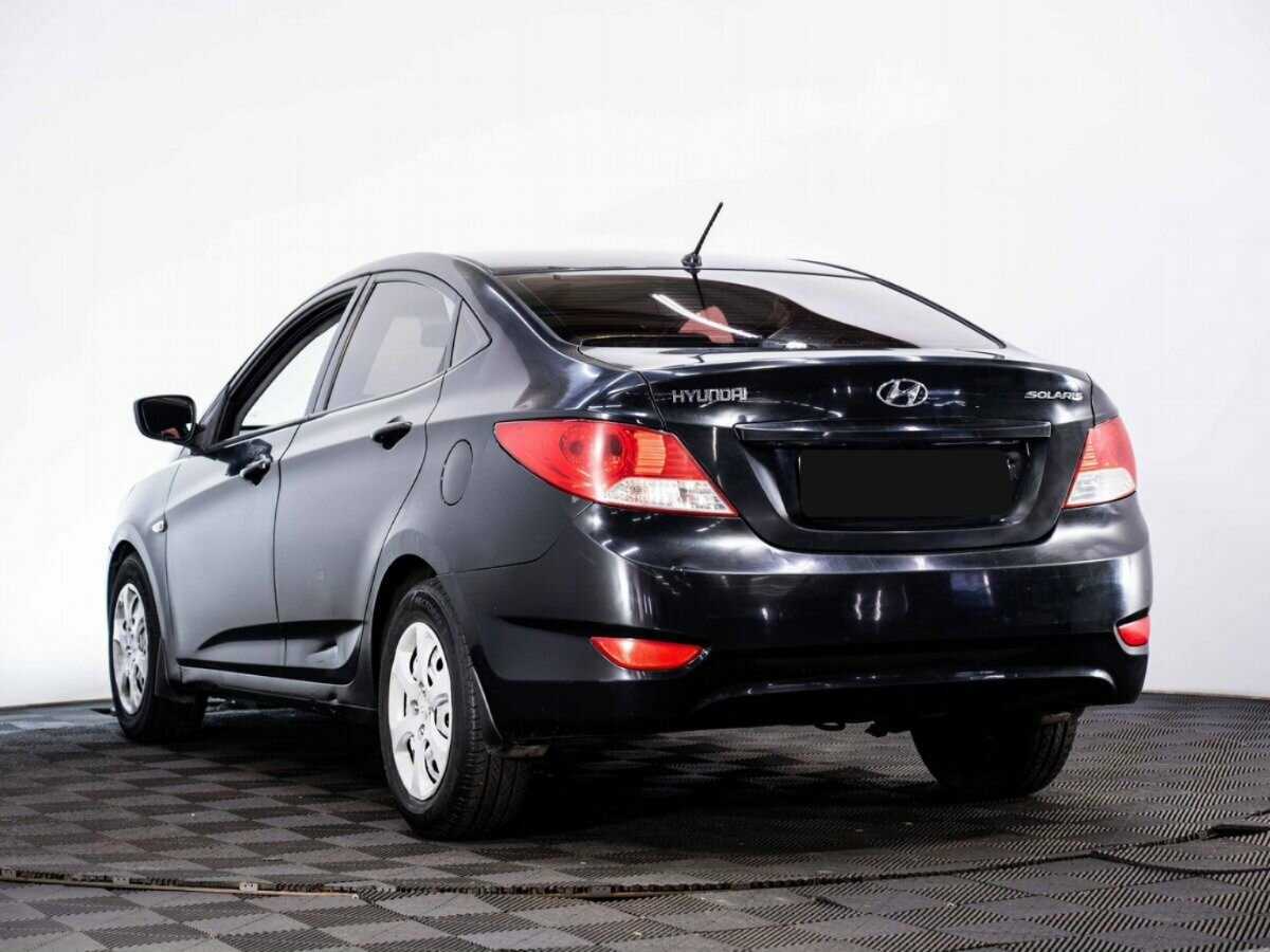 Купить Hyundai Solaris, 2013, 117 000 км, фото №4