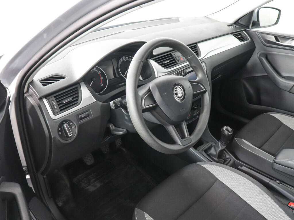 Купить Skoda Rapid, 2018, 127 499 км, фото №9