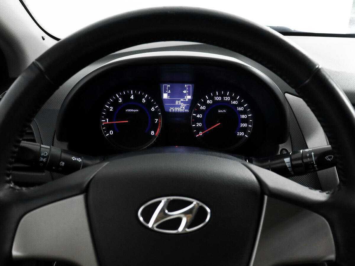 Купить Hyundai Solaris, 2014, 259 937 км, фото №11