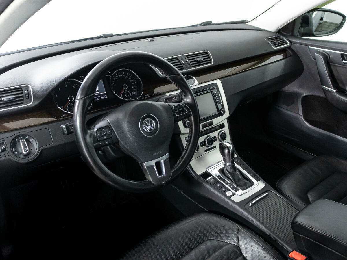Купить Volkswagen Passat, 2012, 258 780 км, фото №11