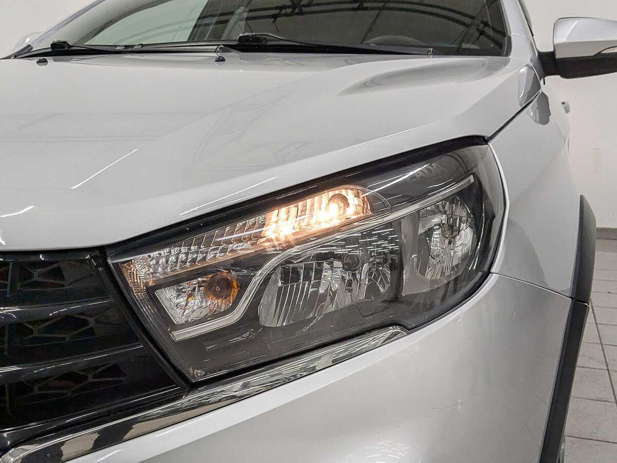 Купить Lada (ВАЗ) Vesta SW Cross, 2018, 127 132 км, фото №11