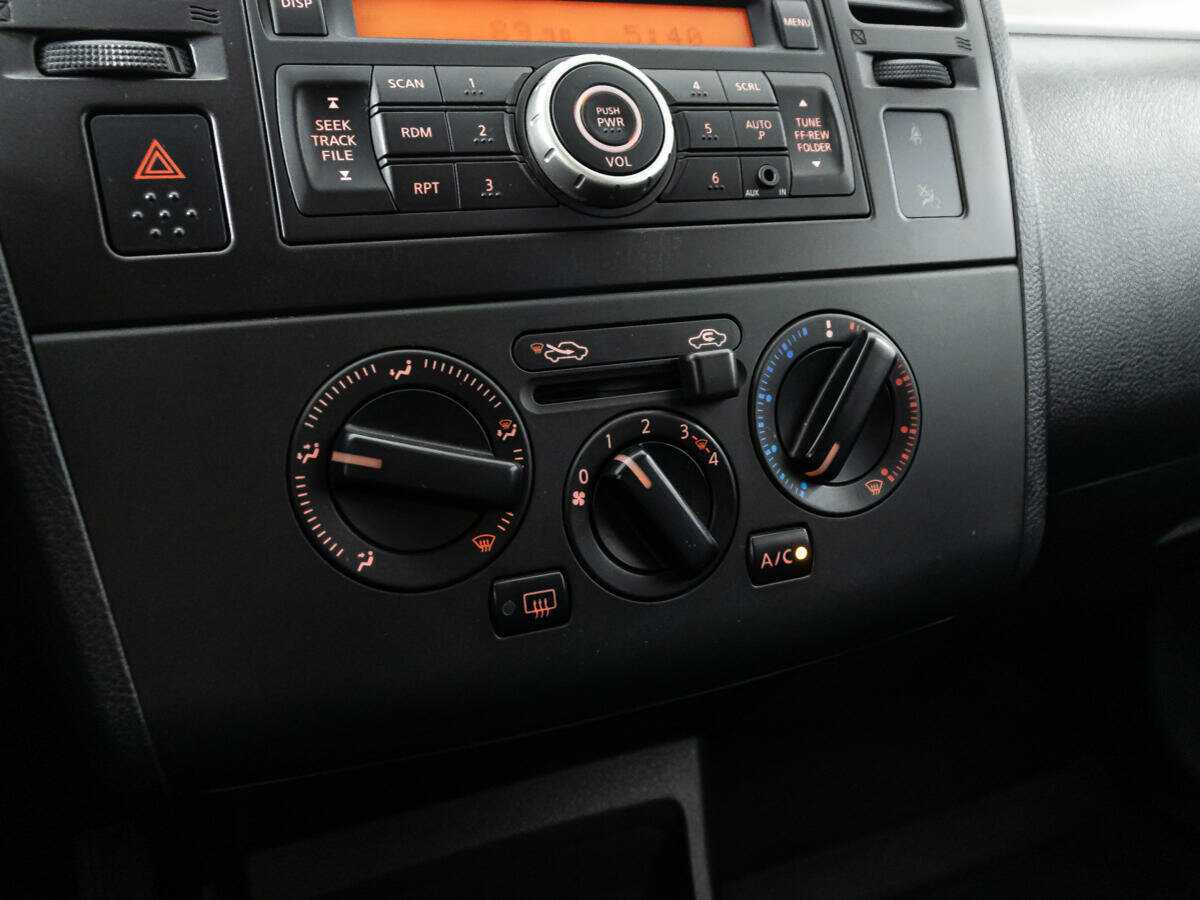 Купить Nissan Tiida, 2013, 107 912 км, фото №15