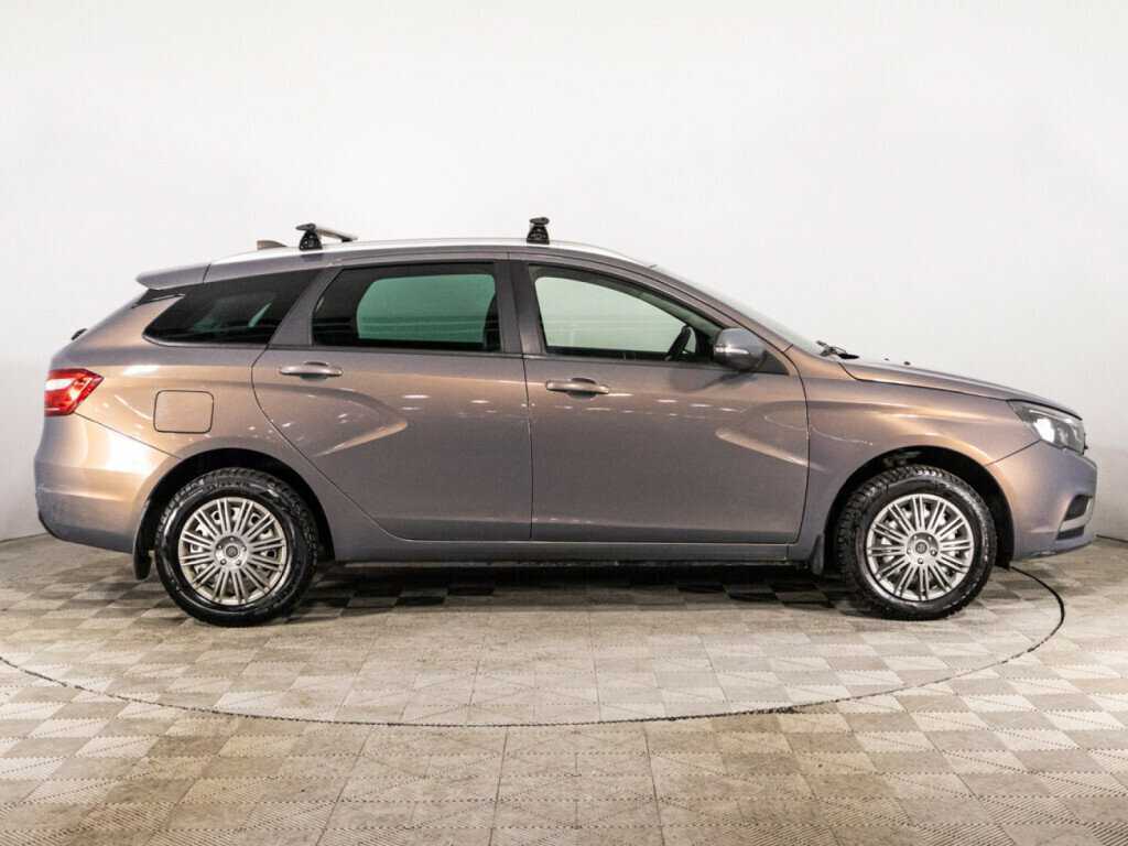 Купить Lada (ВАЗ) Vesta SW, 2018, 124 046 км, фото №4