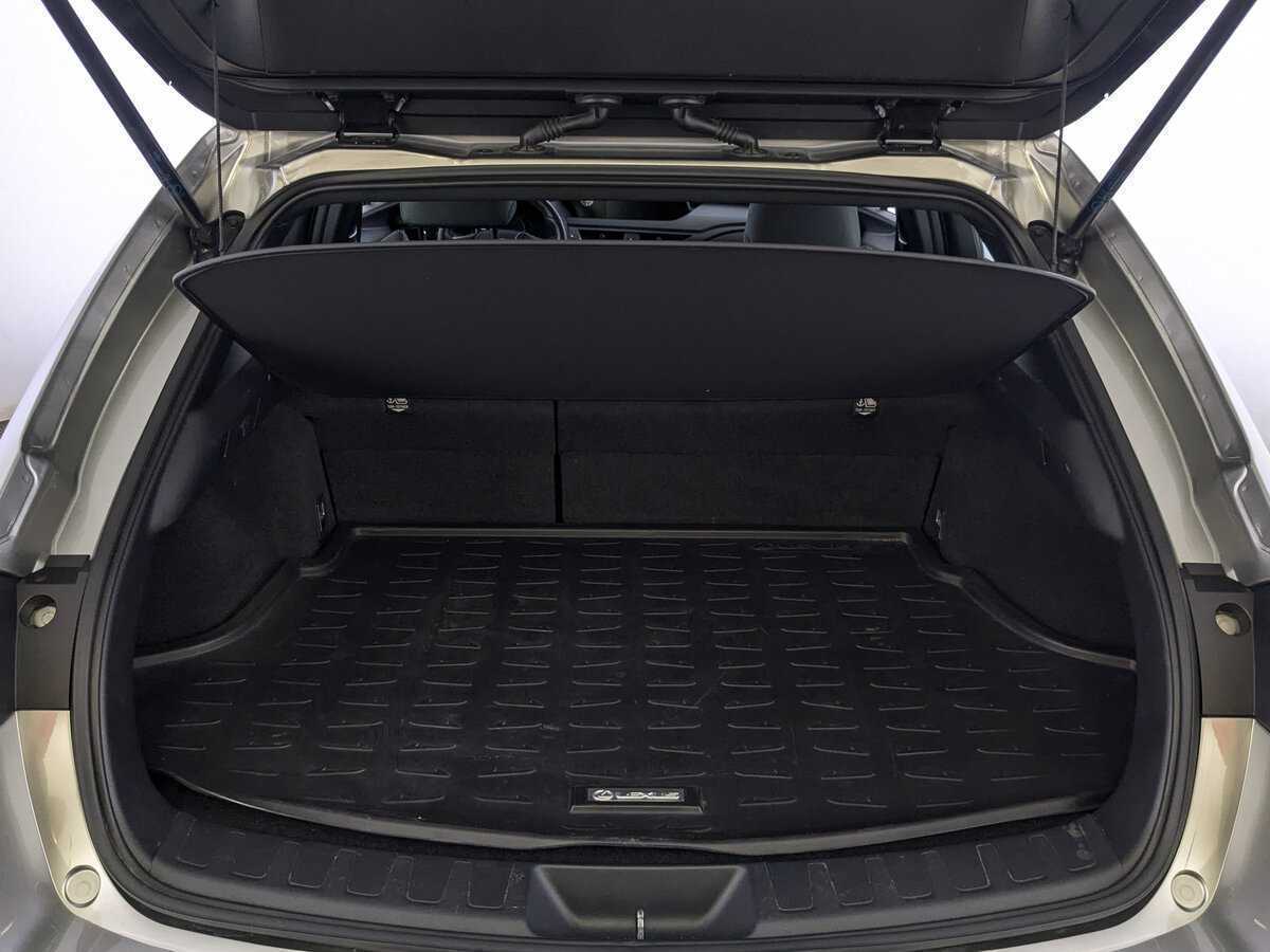 Купить Lexus UX 200, 2020, 49 869 км, фото №10