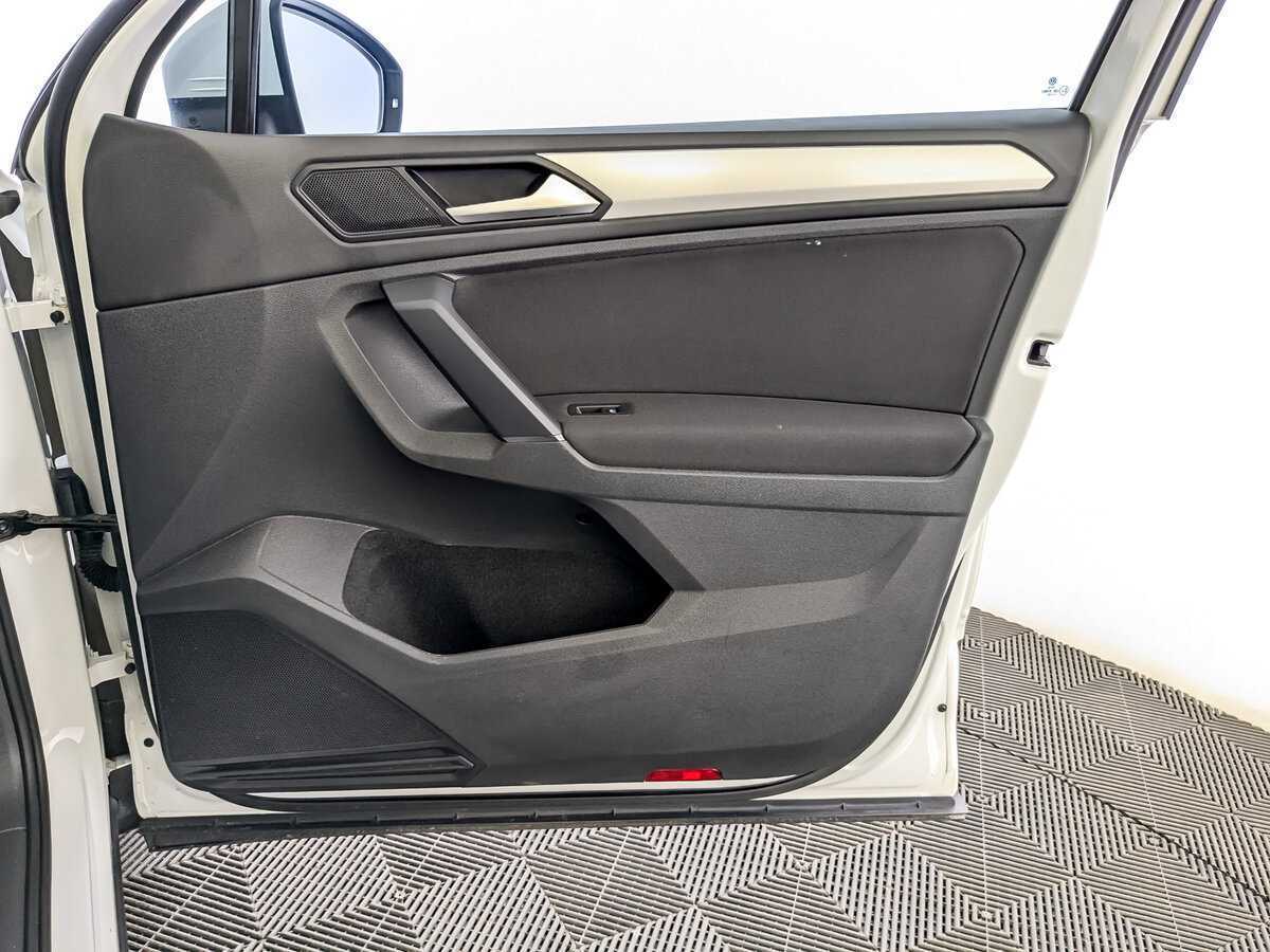 Купить Volkswagen Tiguan, 2020, 93 428 км, фото №24