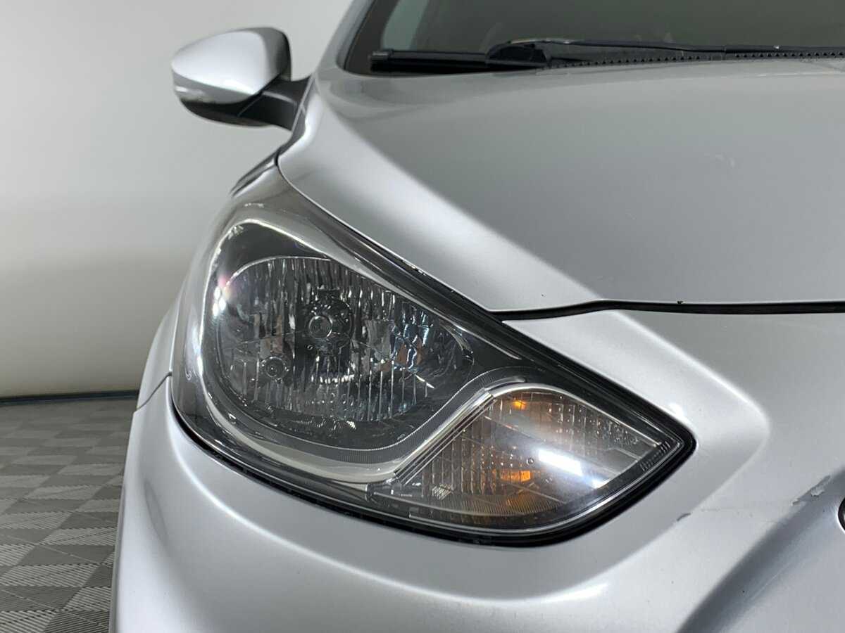 Купить Hyundai Solaris, 2012, 124 000 км, фото №10