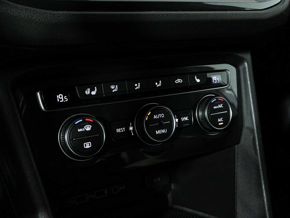 Купить Volkswagen Tiguan, 2019, 129 327 км, фото №19