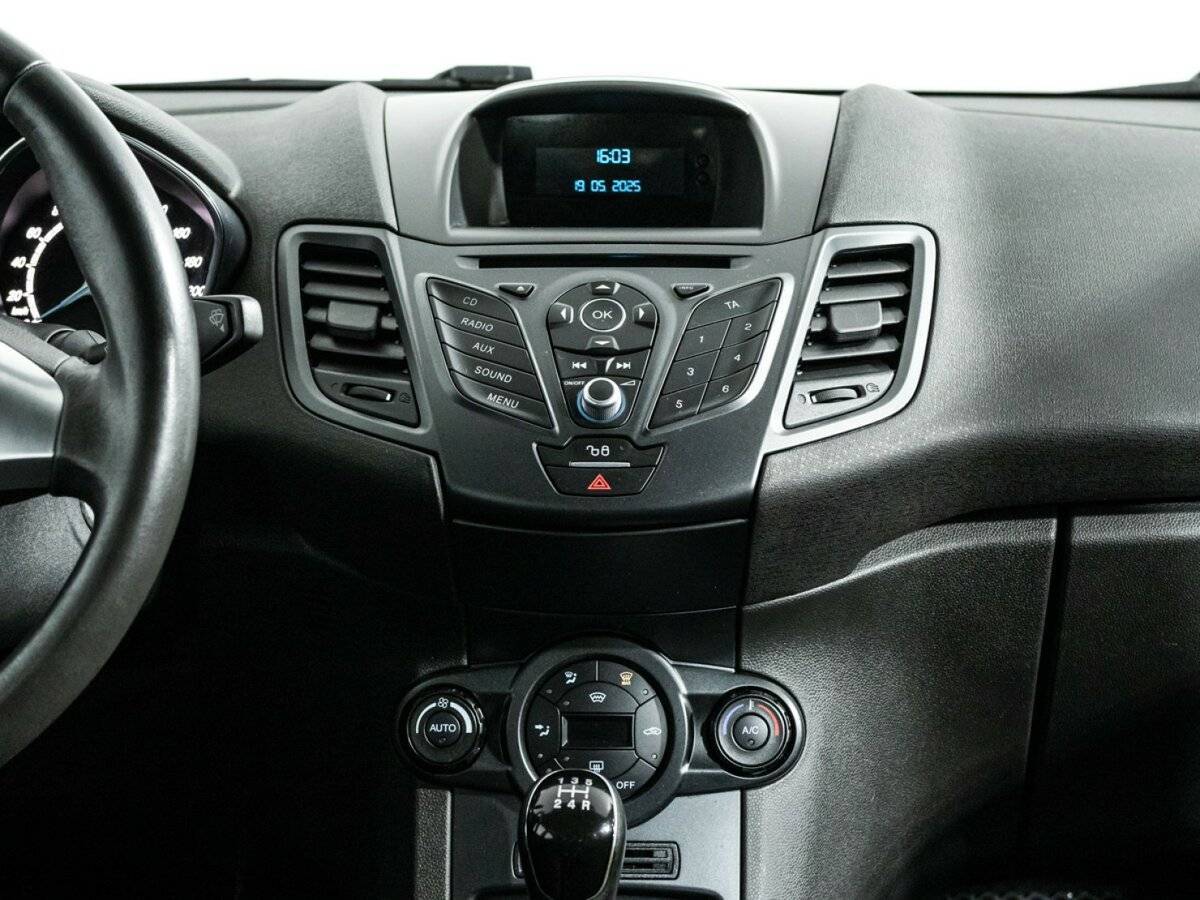 Купить Ford Fiesta, 2015, 209 127 км, фото №14