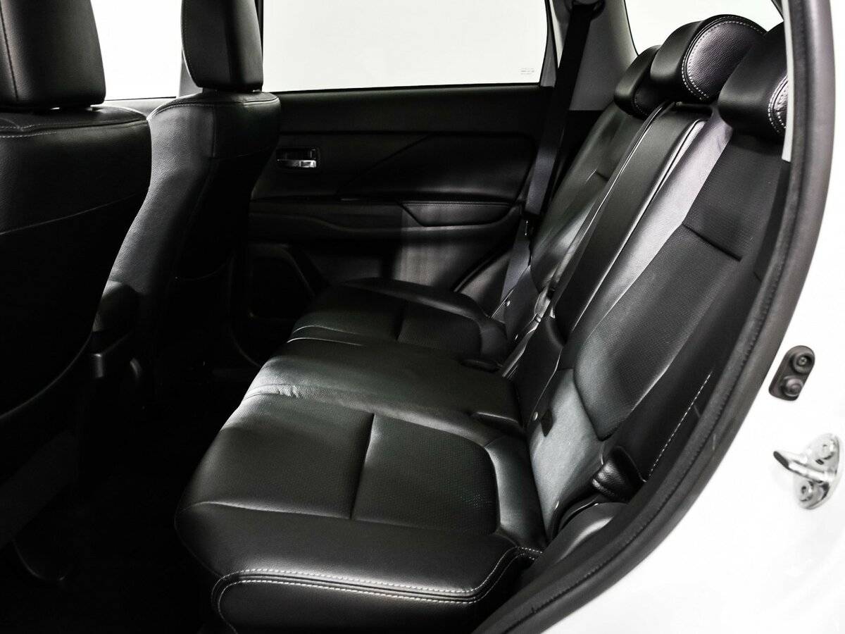 Купить Mitsubishi Outlander, 2017, 72 468 км, фото №12