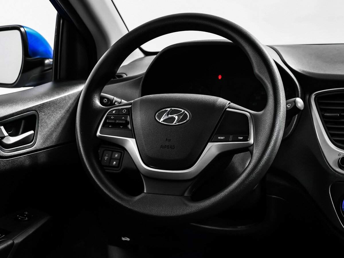 Купить Hyundai Solaris, 2018, 65 119 км, фото №12