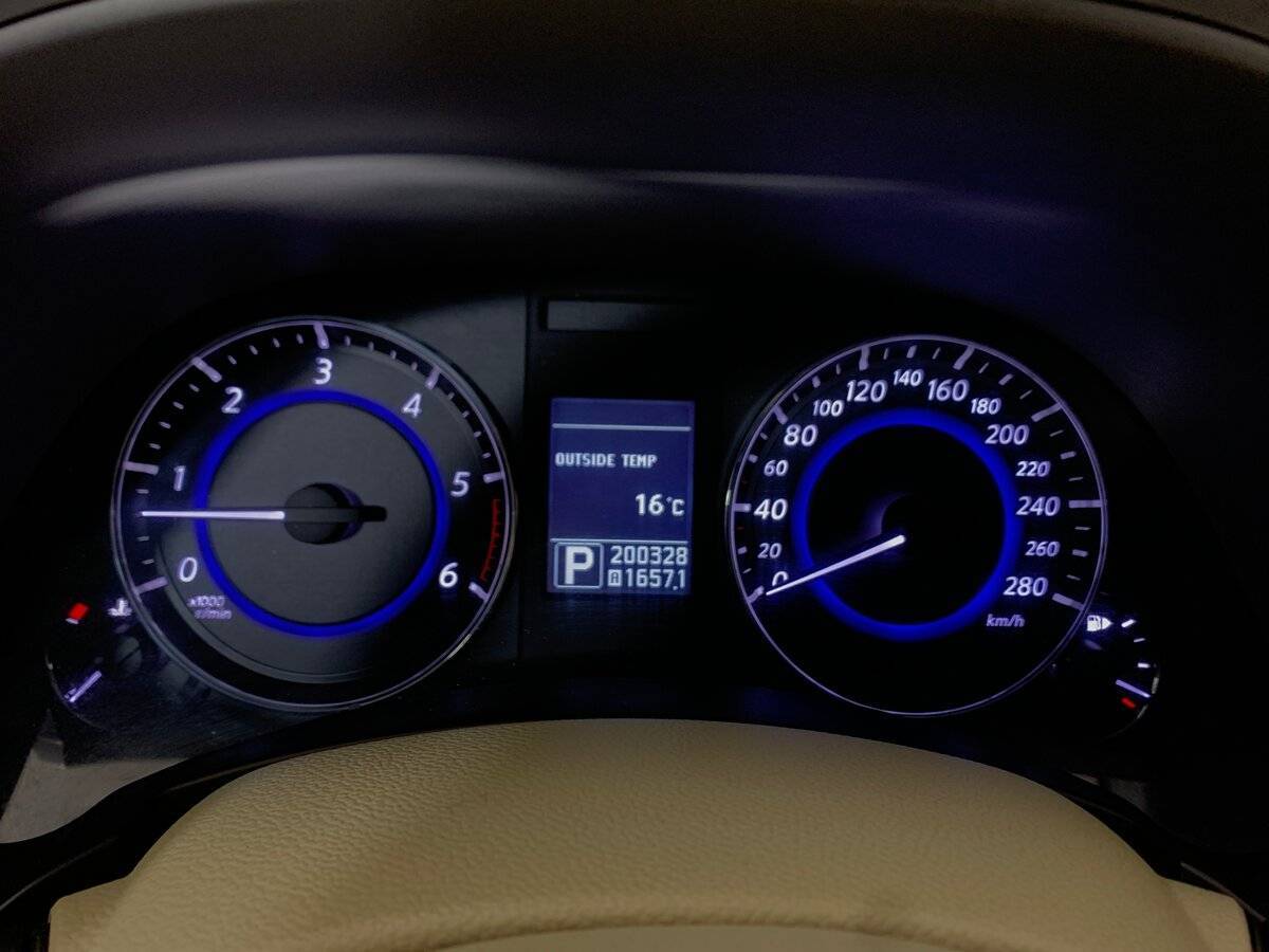 Купить Infiniti FX30d, 2012, 200 327 км, фото №14