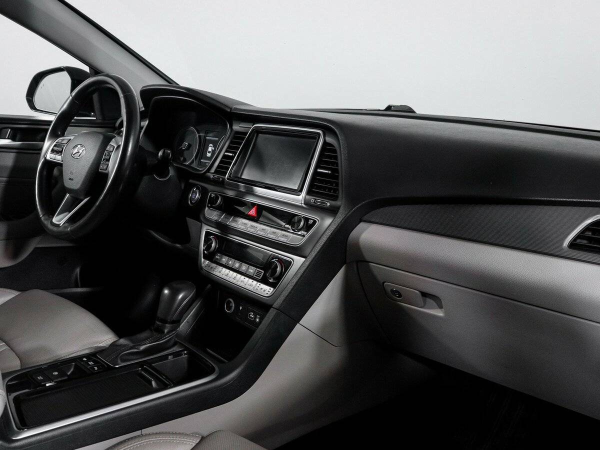 Купить Hyundai Sonata, 2017, 111 248 км, фото №9