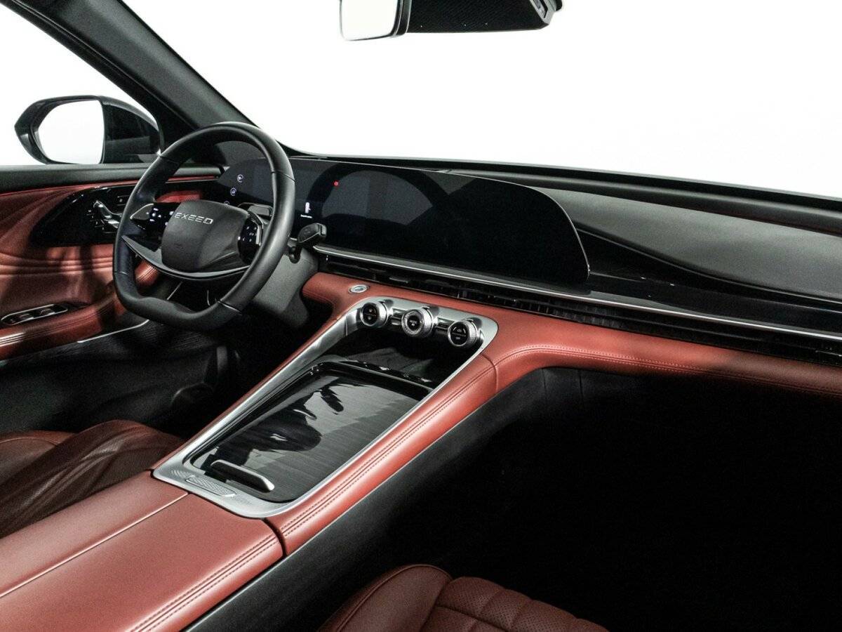 Купить Exeed RX, 2023, 25 400 км, фото №9