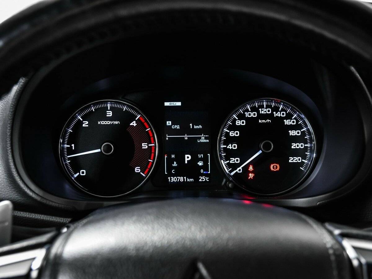 Купить Mitsubishi Pajero Sport, 2017, 130 600 км, фото №10