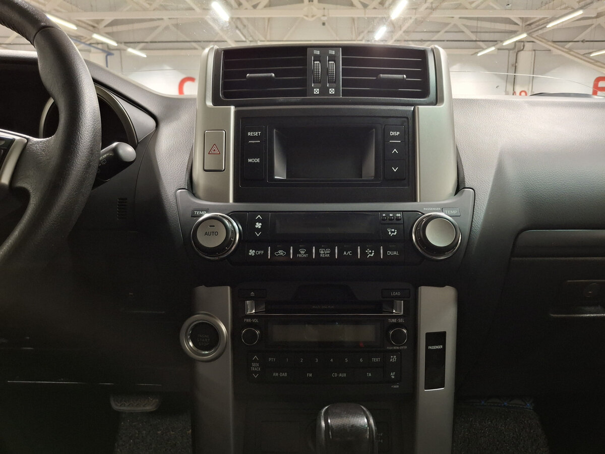 Купить Toyota Land Cruiser Prado 150 Series, 2012, 189 262 км, фото №15