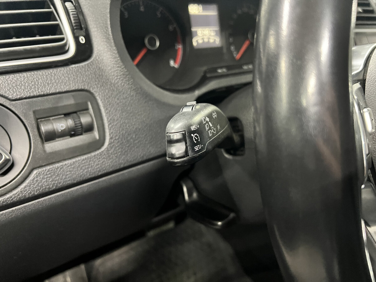 Купить Volkswagen Polo V Рестайлинг, 2018, 101 481 км, фото №19