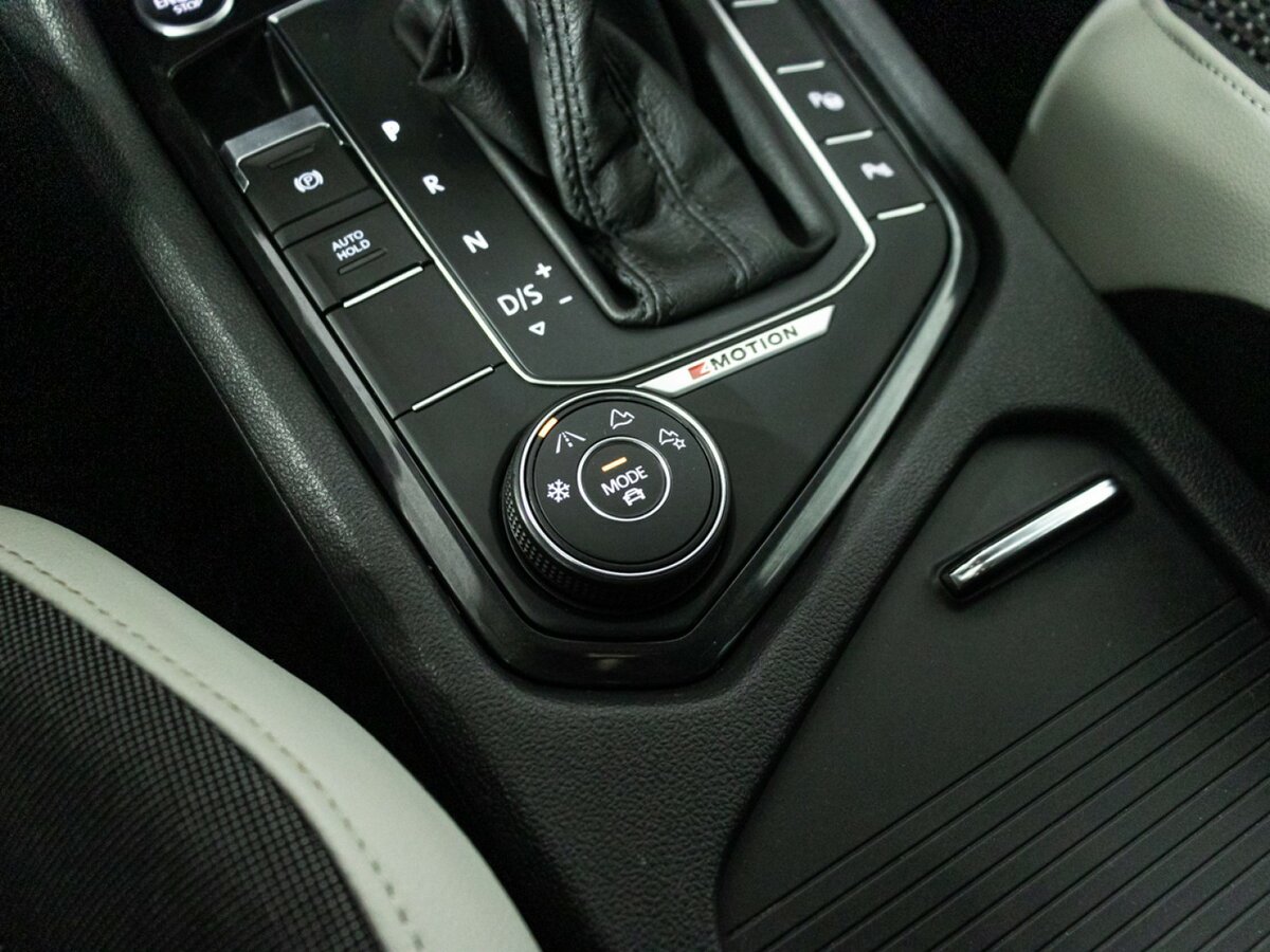 Купить Volkswagen Tiguan II, 2019, 150 653 км, фото №16
