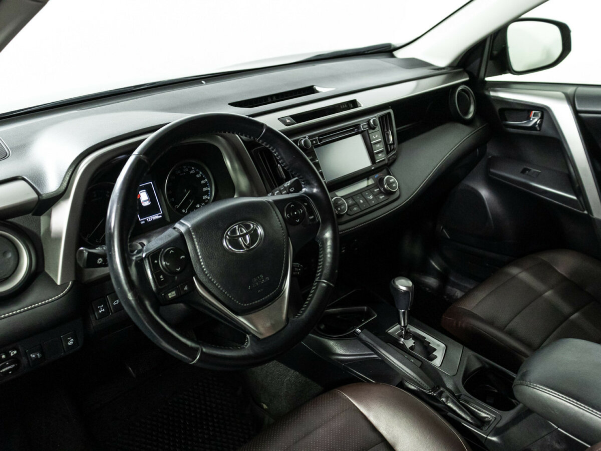 Купить Toyota RAV4 IV (XA40) Рестайлинг, 2016, 127 991 км, фото №9
