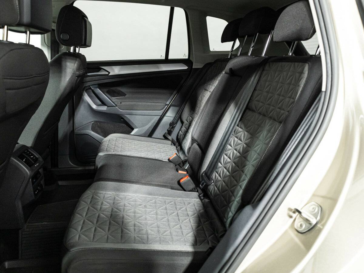 Купить Volkswagen Tiguan II Рестайлинг, 2021, 94 592 км, фото №10