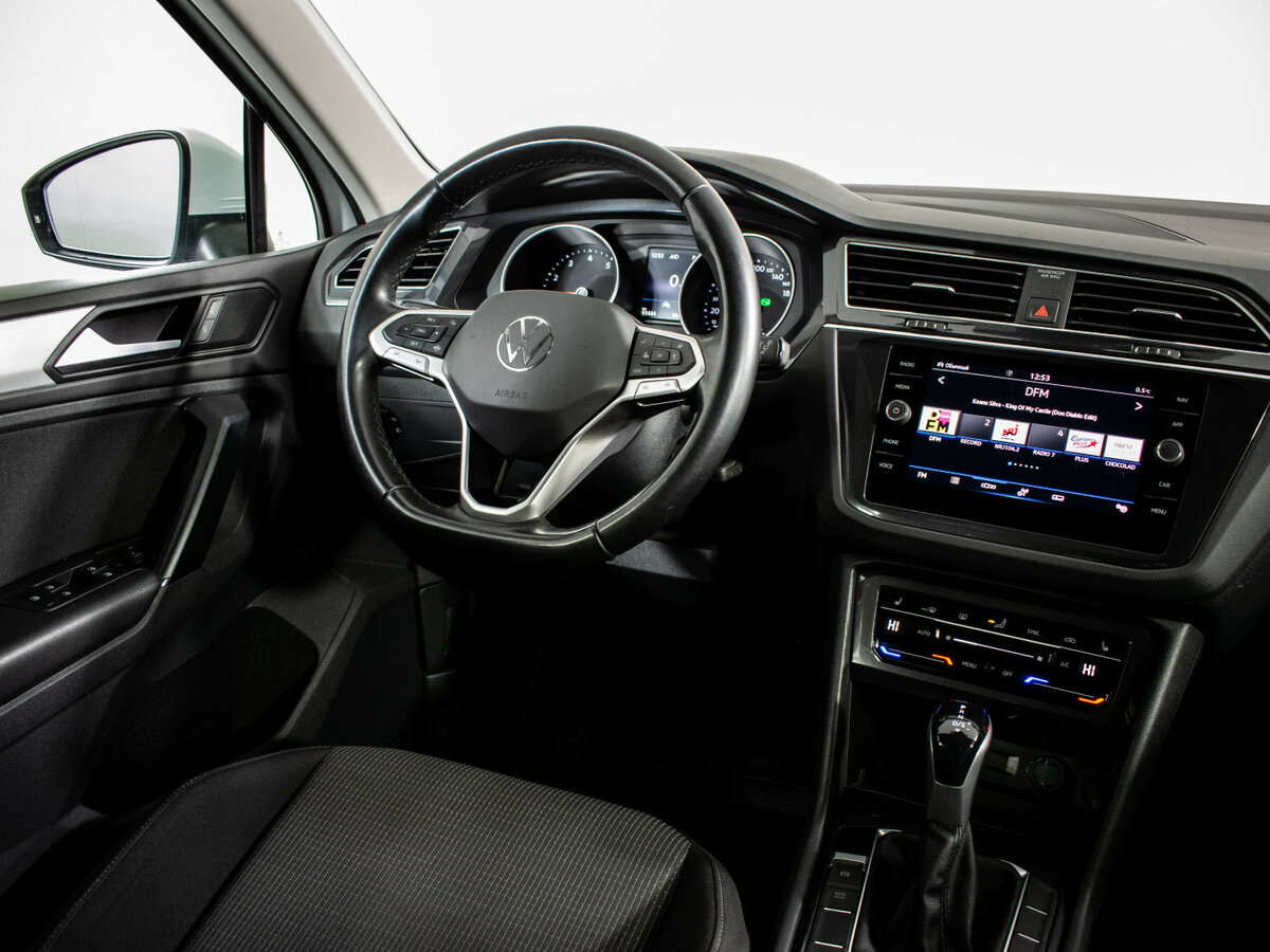 Купить Volkswagen Tiguan II Рестайлинг, 2022, 93 422 км, фото №16
