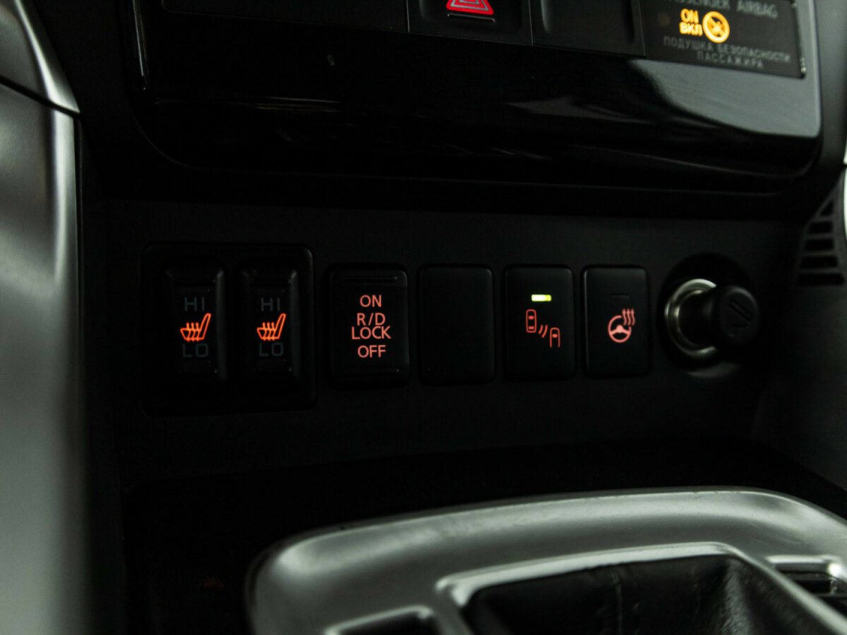 Купить Mitsubishi Pajero Sport III, 2017, 233 804 км, фото №15