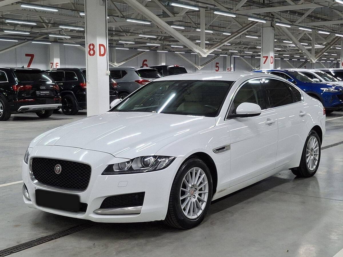 Jaguar XF